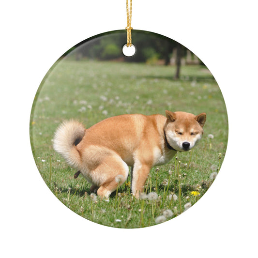 Shiba Inu Pooping Ceramic Ornament – Hilarious Dog Decor with Gold String, Perfect for Pet Lovers and Holiday Fun